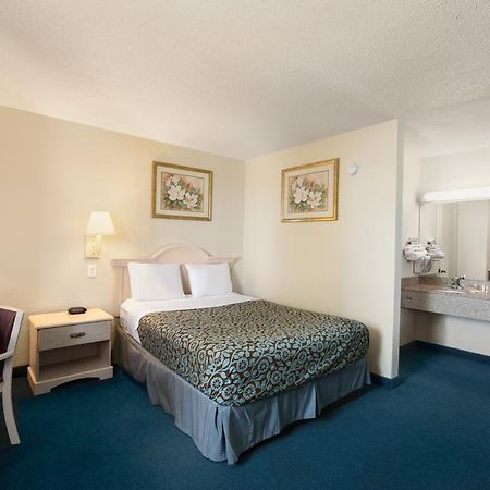 Days Inn Pensacola North Ferry Pass Zewnętrze zdjęcie